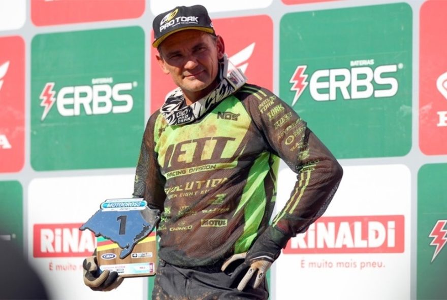 lenda-do-motocross-brasileiro2C-milton-22chumbinho22-becker-morre-aos-56-anos-em-acidente3A-uma-homenagem-ao-legado-do-campeao lenda-do-motocross-brasileiro2C-milton-22chumbinho22-becker-morre-aos-56-anos-em-acidente3A-uma-homenagem-ao-legado-do-campeao