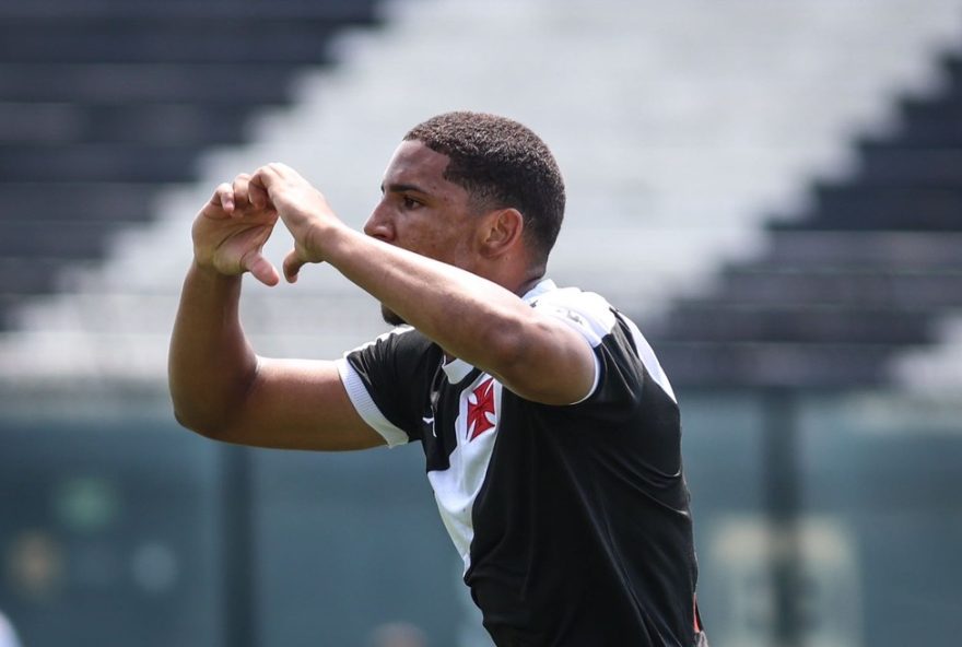 leo-jaco2C-artilheiro-do-sub-20-do-vasco2C-desperta-interesse-de-clubes-dos-emirados-arabes