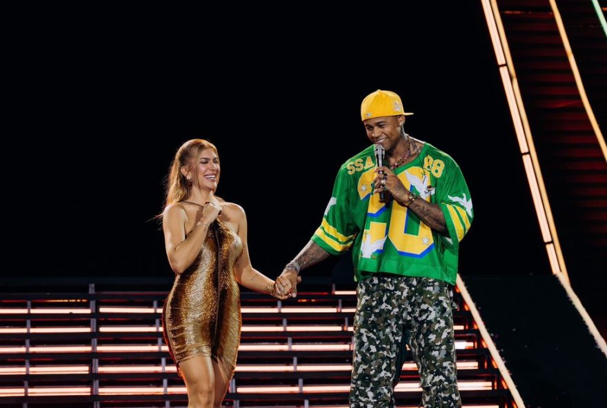 leo-santana-e-lore-improta-revelam-padrinhos-e-sexo-do-novo-filho leo-santana-e-lore-improta-revelam-padrinhos-e-sexo-do-novo-filho