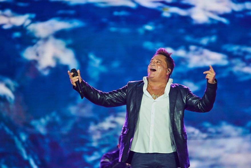 leonardo-celebra-mais-de-40-anos-de-carreira-com-show-espetacular-na-festa-do-peao-de-barretos-2025