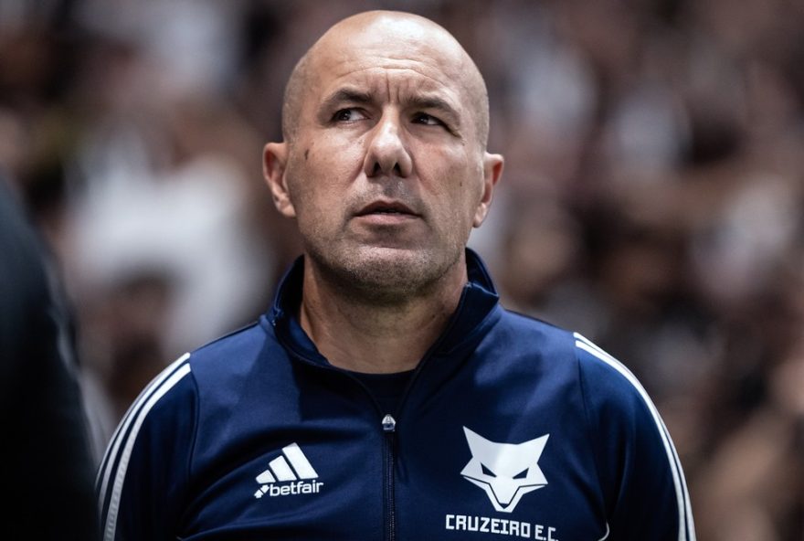 leonardo-jardim-avalia-fase-do-cruzeiro-e-destaca-evolucao-no-segundo-turno3A-22o-campeonato-e-corrido22