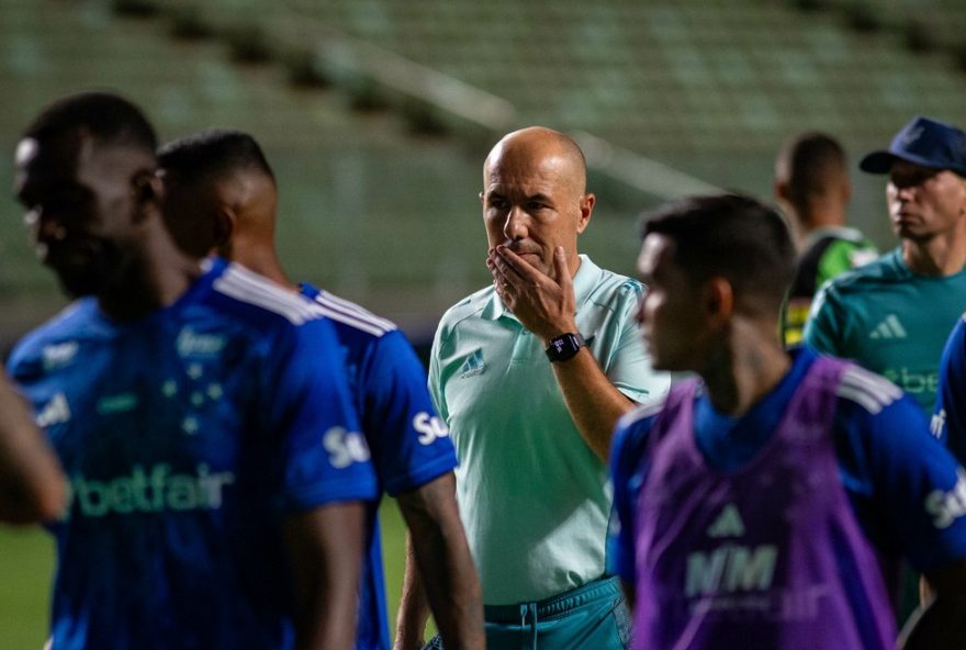 leonardo-jardim-destaca-importancia-de-reforcos-no-cruzeiro-apos-eliminacao-no-mineiro