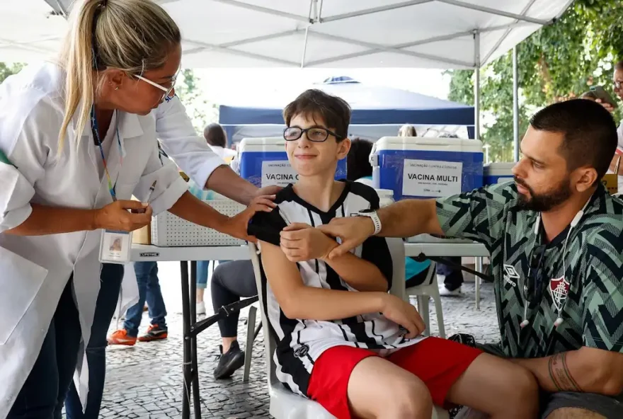 Em um período de menos de três meses, o Brasil já registrou 1,68 milhão de casos prováveis de dengue, mais do que o total de 2023 
(Foto: Agência Brasil)