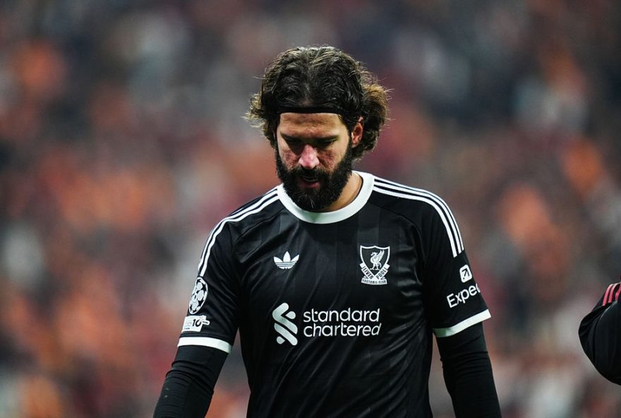 lesao-de-alisson-no-liverpool-preocupa-selecao-brasileira3A-atualizacoes-sobre-seu-estado-e-impacto-nos-proximos-jogos