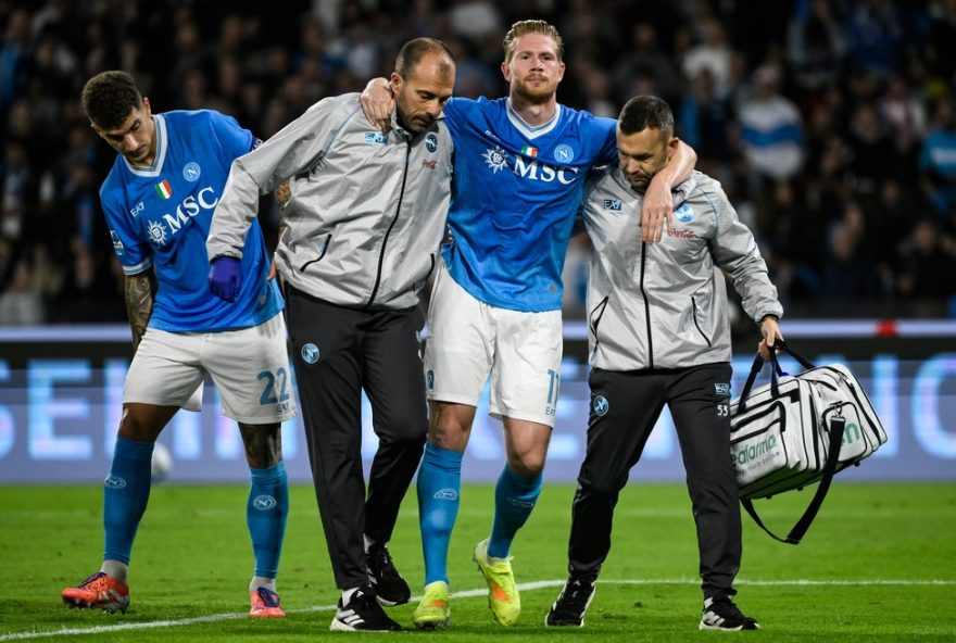lesao-de-de-bruyne-preocupa-lider-napoli3A-artilheiro-sofre-ruptura-na-coxa lesao-de-de-bruyne-preocupa-lider-napoli3A-artilheiro-sofre-ruptura-na-coxa