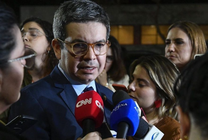 lider-do-governo-admite-que-indicacao-de-messias-enfrenta-dificuldade