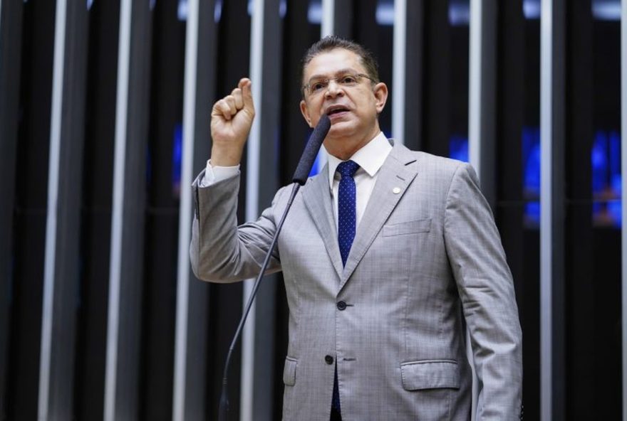 lider-do-pl-se-reune-com-presidentes-de-uniao-e-pp-apos-condenacao-de-bolsonaro-para-tratar-de-anistia