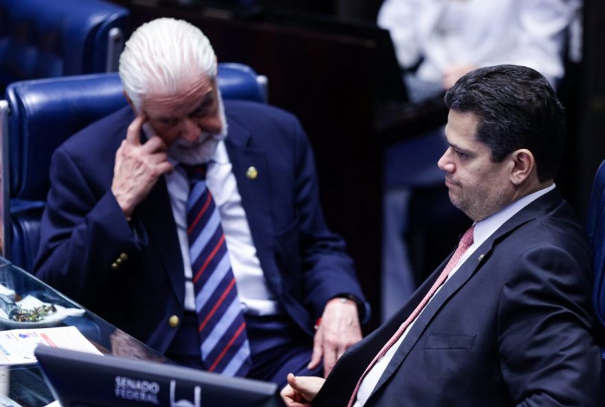 lider-do-pt-no-senado-afirma-que-alcolumbre-se-recusa-a-atende-lo