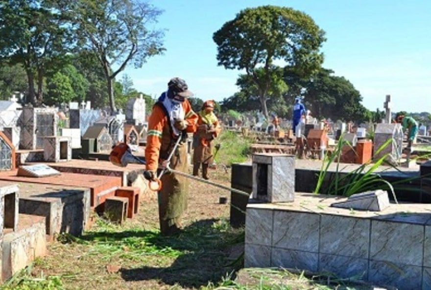 Com a proximidade do Dia de Finados, equipes do centro de controle de zoonoses intensificam ações de vistorias em cemitérios.