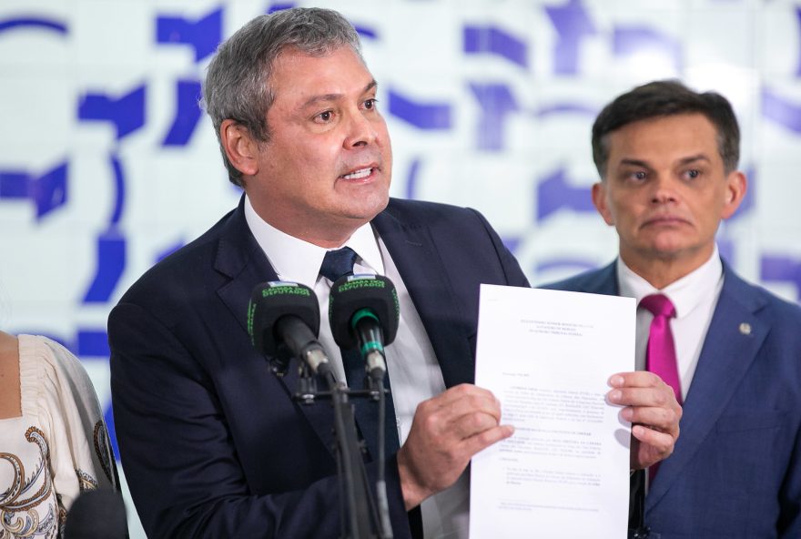 lindbergh-farias-critica-proposta-de-reducao-de-penas-e-alega-inconstitucionalidade