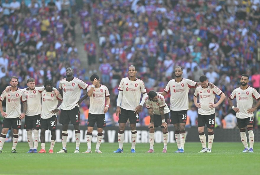 liverpool-inicia-defesa-do-titulo-ingles-com-rosto-renovado-apos-reformulacao-e-mercado-bilionario