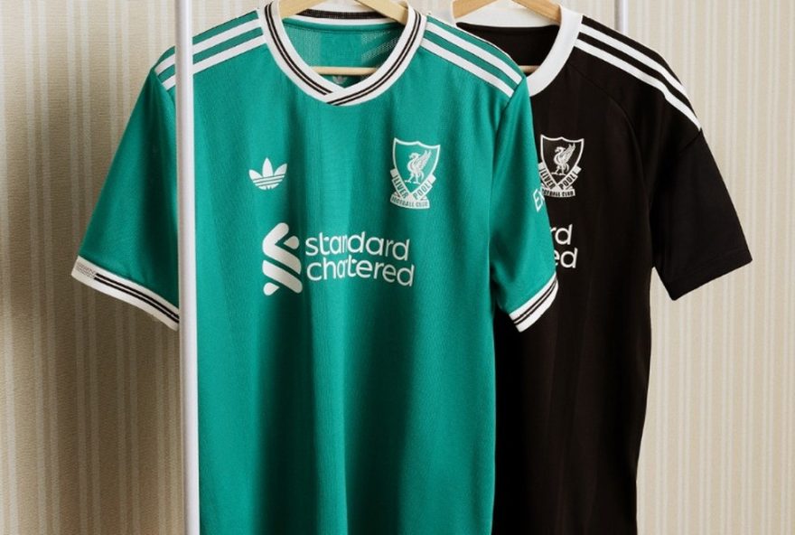 liverpool-lanca-terceiro-uniforme-verde-em-homenagem-aos-anos-903A-confira-as-novidades-e-saiba-como-garantir-o-seu
