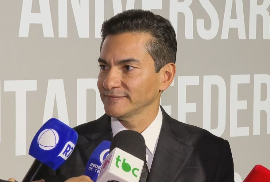 livro-revela-os-impactos-das-leis-inconstitucionais-no-brasil3A-o-que-voce-precisa-saber