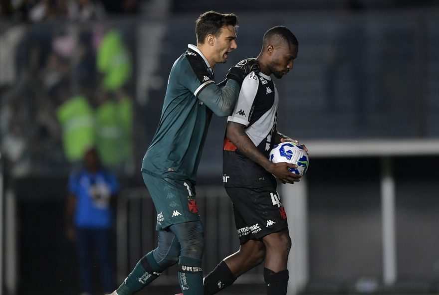 loide2C-jogador-do-vasco2C-recebe-apoio-e-confianca-para-superar-desafios-e-se-destacar-no-clube