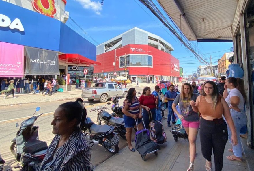 lojas-da-rua-44-vao-abrir-aos-domingos-ate-o-fim-do-ano-para-atrair-clientes-no-varejo