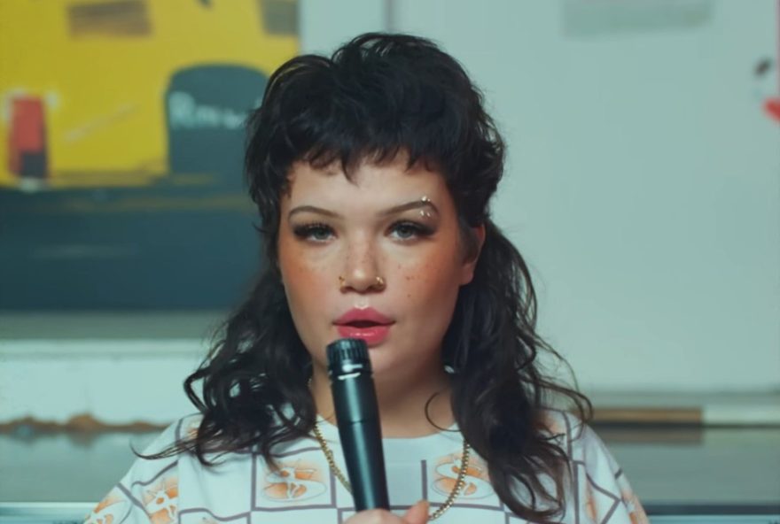lola-young-cancela-shows2C-incluindo-lollapalooza-brasil2C-por-motivo-de-saude