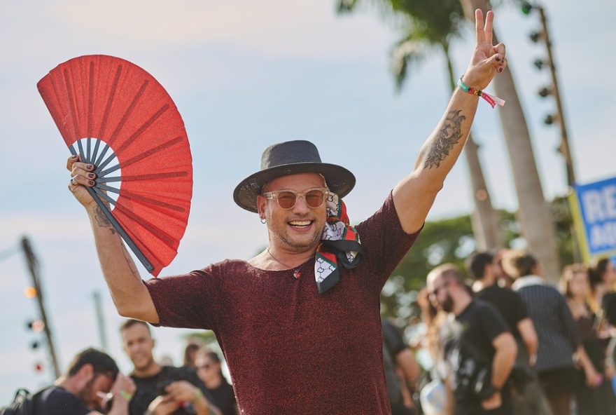 looks-vibrantes-e-autenticos3A-publico-do-joao-rock-2025-arrasa-na-moda-do-festival