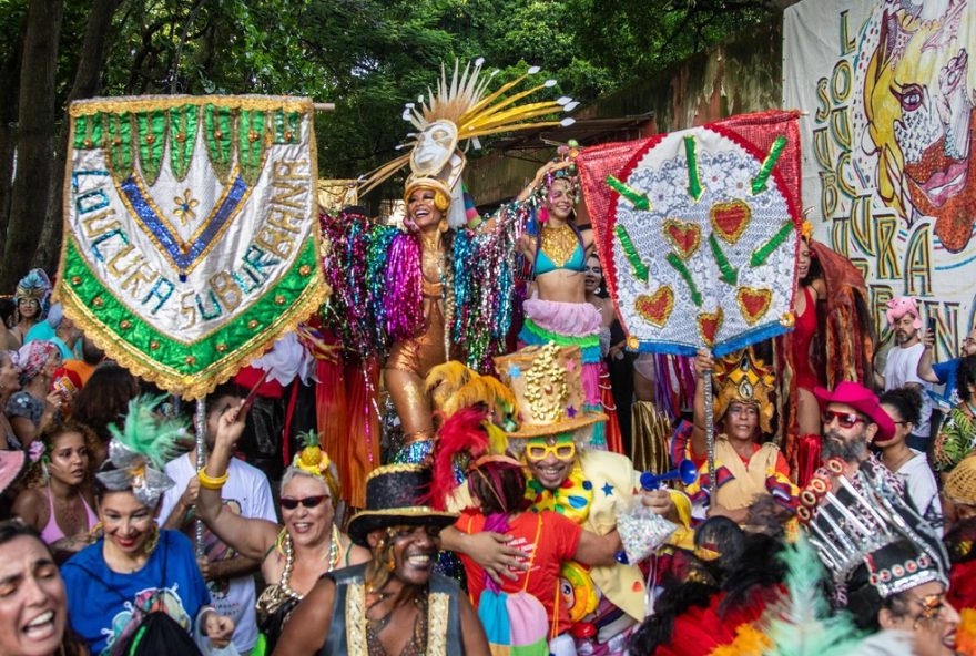 loucura-suburbana3A-bloco-tradicional-que-promove-inclusao-e-terapia-ocupacional-no-carnaval-do-rio loucura-suburbana3A-bloco-tradicional-que-promove-inclusao-e-terapia-ocupacional-no-carnaval-do-rio