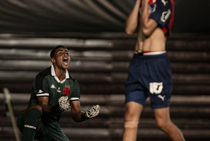 lucas-andrade2C-goleiro-do-vasco2C-celebra-convocacao-inedita-para-a-selecao-sub-173A-22emocao-indescritivel22