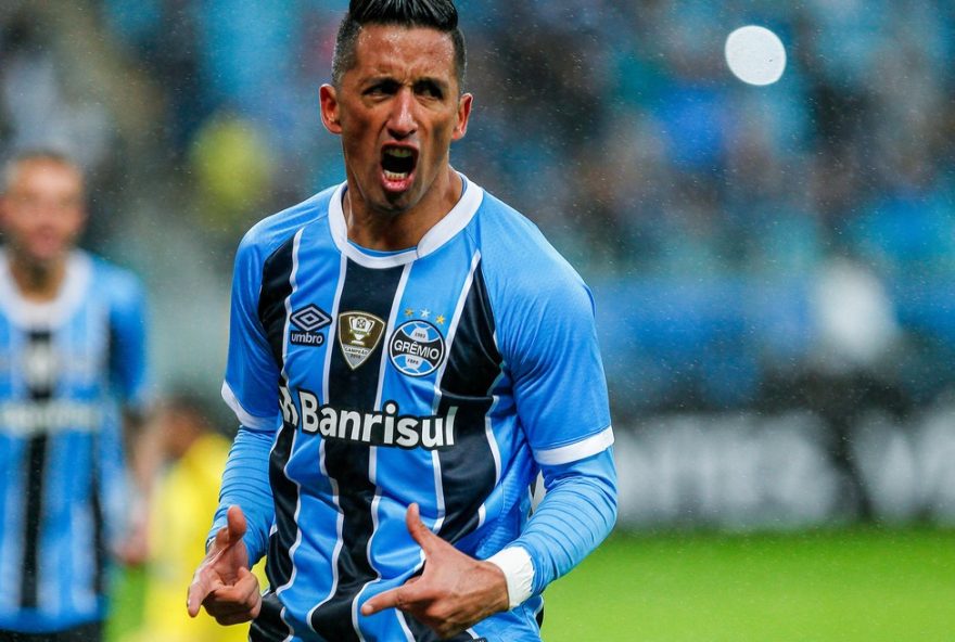 lucas-barrios2C-ex-palmeiras-e-gremio2C-anuncia-aposentadoria-aos-40-anos3A-novo-capitulo-como-treinador-no-futebol