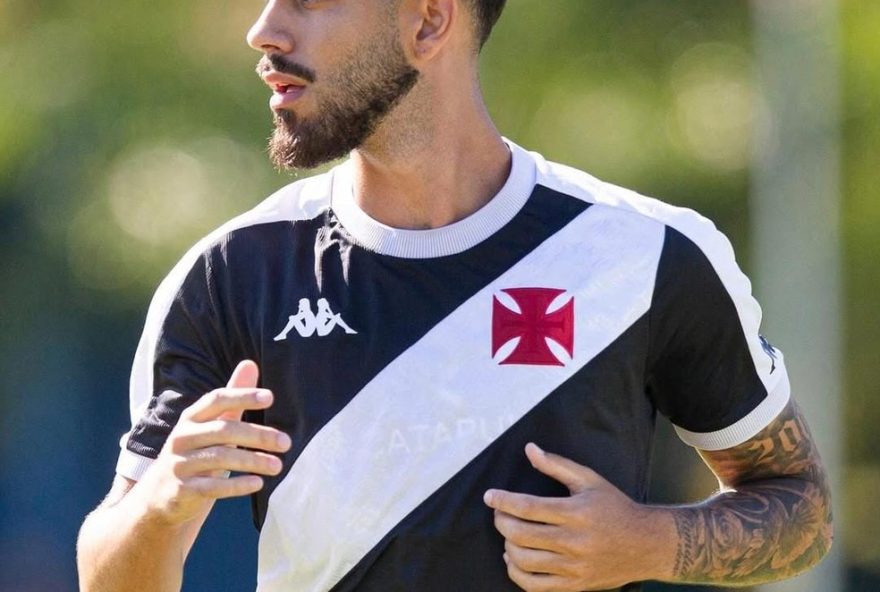 lucas-loureiro-rescinde-contrato-com-vasco-e-assina-com-estrela-amadora3A-uma-nova-jornada-no-futebol-europeu