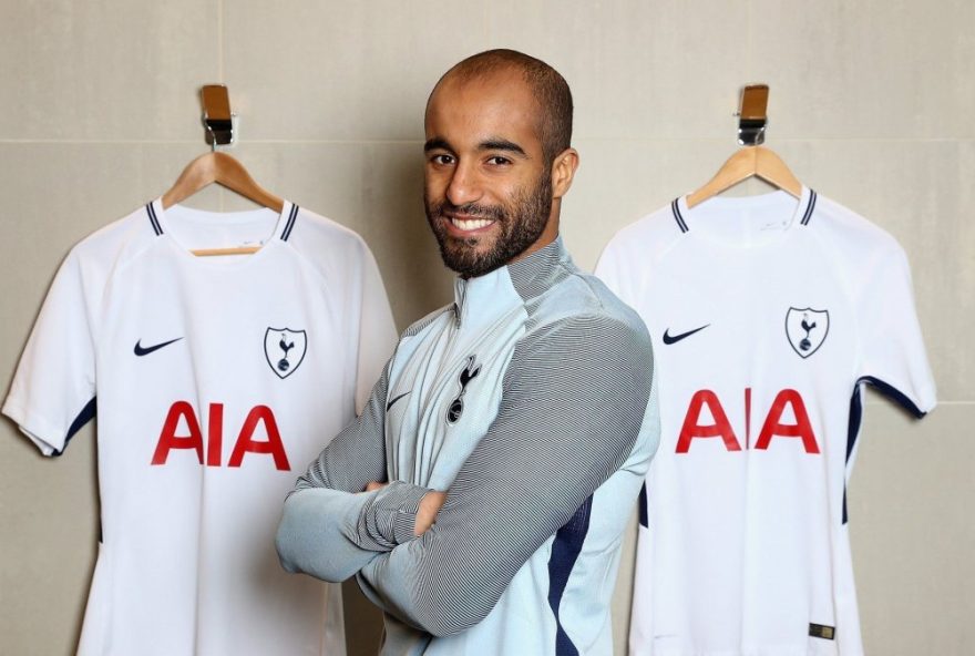 lucas-moura-celebra-titulo-do-tottenham-na-europa-league-2024-25