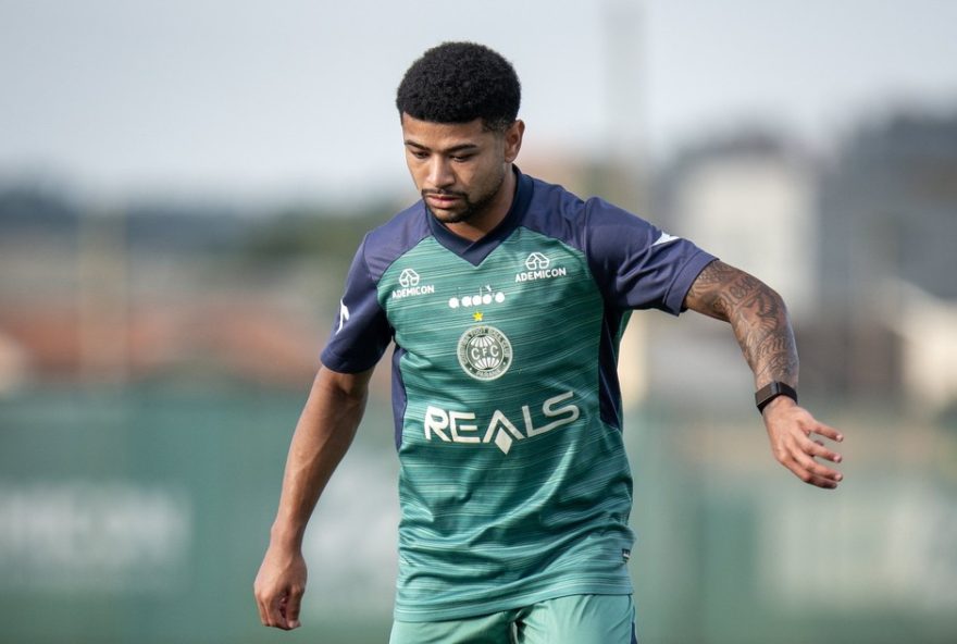 lucas-ronier-volta-para-o-classico-athletiba3A-confira-os-relacionados-do-coritiba