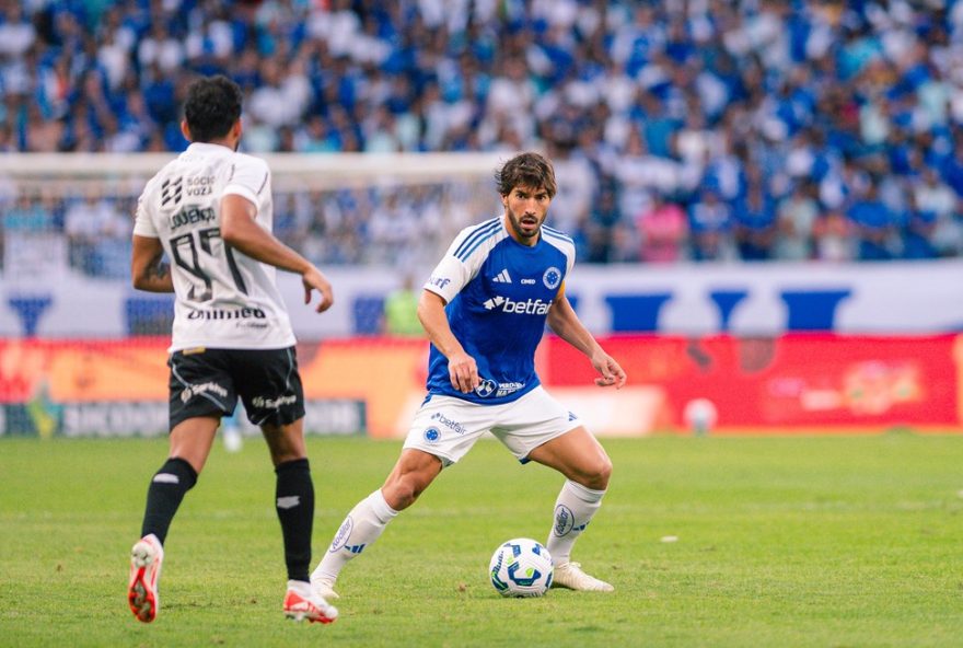 MG - BELO HORIZONTE - 27/07/2025 - BRASILEIRO A 2025, CRUZEIRO X CEARA - Lucas Silva jogador do Cruzeiro durante partida contra o Ceara no estadio Mineirao pelo campeonato Brasileiro A 2025. Foto: Alessandra Torres/AGIF