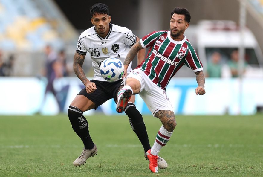 lucho-acosta2C-destaque-no-fluminense3A-atuacao-fundamental-no-meio-de-campo