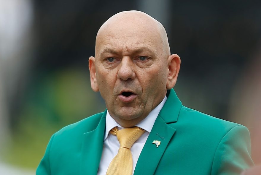 luciano-hang-se-distancia-de-flavio-bolsonaro-na-corrida-presidencial-de-2026 luciano-hang-se-distancia-de-flavio-bolsonaro-na-corrida-presidencial-de-2026