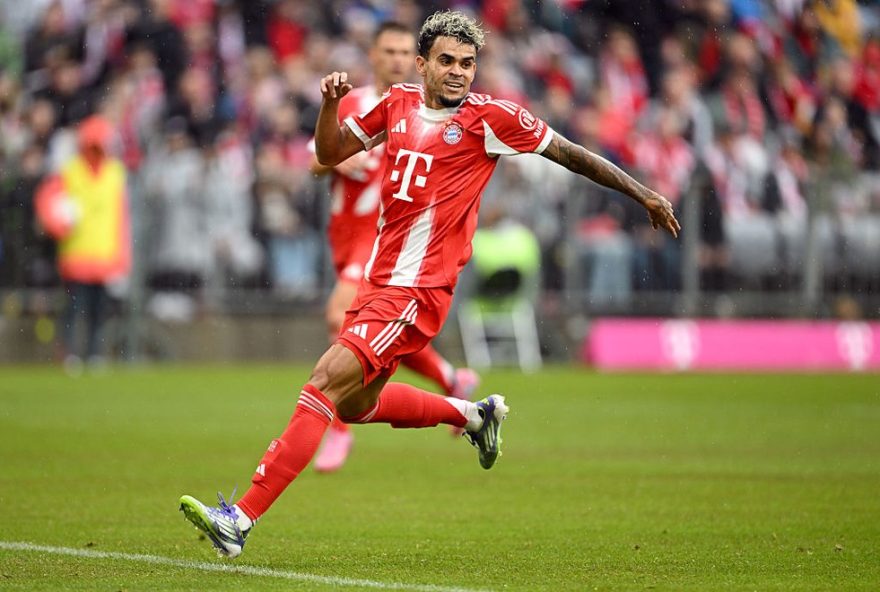 luis-diaz-impressiona-em-vitoria-do-bayern-de-munique-sobre-lyon-em-amistoso