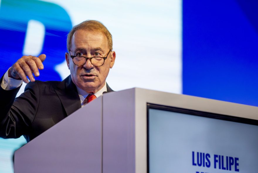 candidatura de Luis Filipe Menezes à CMGaia Vila Nova de Gaia, 07/07/2025 - Autárquicas, Apresentação da candidatura de Luis Filipe Menezes à CMGaia
( Carlos Carneiro  )