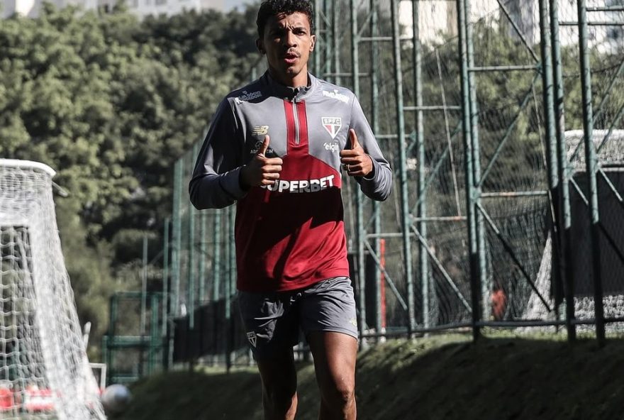 luiz-gustavo-inicia-recondicionamento-fisico-no-sao-paulo3A-retorno-em-breve.-acompanhe-as-ultimas-noticias-e-a-recuperacao-do-meio-campista