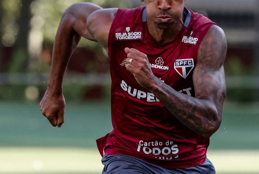 luiz-gustavo3A-lider-e-exemplo-no-sao-paulo2C-renovacao-em-pauta-apos-o-brasileirao luiz-gustavo3A-lider-e-exemplo-no-sao-paulo2C-renovacao-em-pauta-apos-o-brasileirao