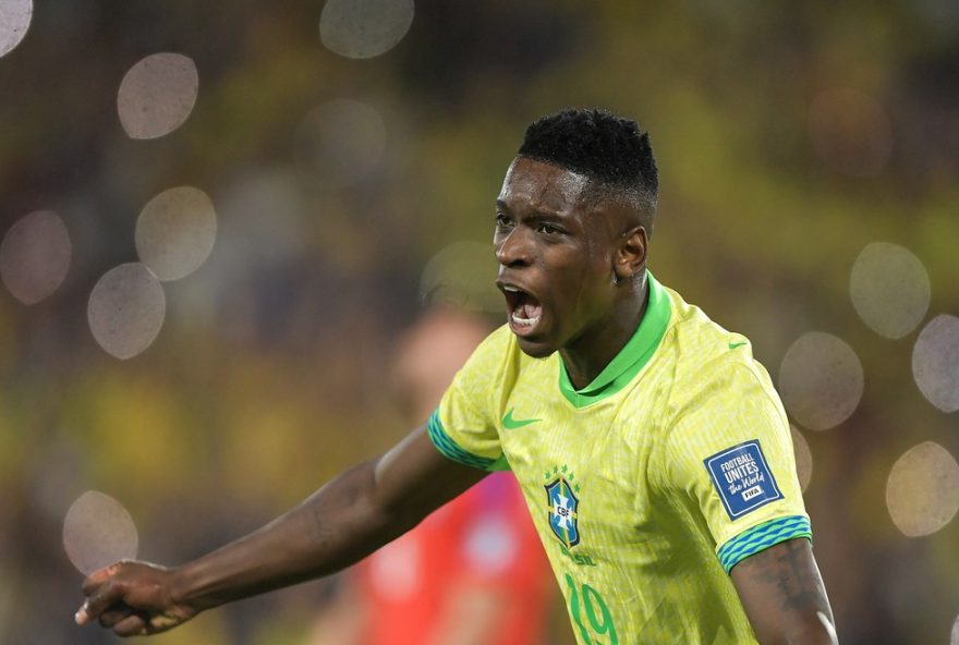 luiz-henrique-revela-ansiedade-antes-de-convocacoes-para-selecao-brasileira RJ - RIO DE JANEIRO - 04/09/2025 - ELIMINATORIAS COPA DO MUNDO 2026, BRASIL X CHILE - Luiz Henrique jogador do Brasil durante partida contra o Chile no estadio Maracana pelo campeonato Eliminatorias Copa Do Mundo 2026. Foto: Thiago Ribeiro/AGIF