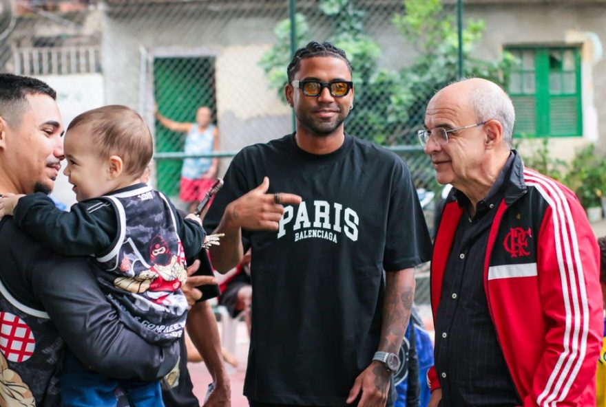 luiz-philipe-muralha-comemora-10-anos-do-projeto-22muralhas-do-futuro22-atendendo-80-criancas-na-comunidade