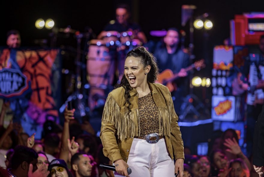 luiza-martins-comanda-ensaio-de-carnaval-no-tatu-bola-goiania luiza-martins-comanda-ensaio-de-carnaval-no-tatu-bola-goiania