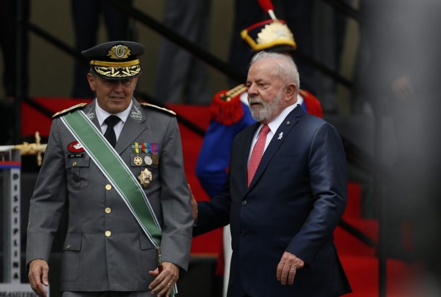 lula-agradece-lealdade-das-forcas-armadas-em-almoco-e-faz-aceno-positivo lula-agradece-lealdade-das-forcas-armadas-em-almoco-e-faz-aceno-positivo