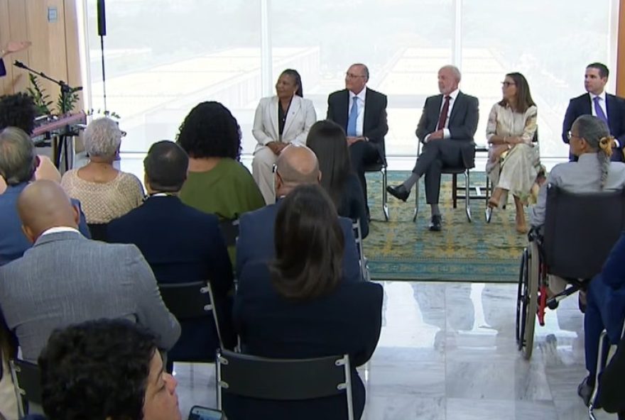 lula-assina-decreto-de-valorizacao-da-musica-gospel-para-conquistar-apoio-evangelico lula-assina-decreto-de-valorizacao-da-musica-gospel-para-conquistar-apoio-evangelico