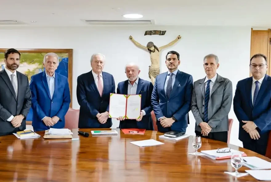 lula-assina-projeto-de-lei-antifaccao-e-encaminha-ao-congresso lula-assina-projeto-de-lei-antifaccao-e-encaminha-ao-congresso