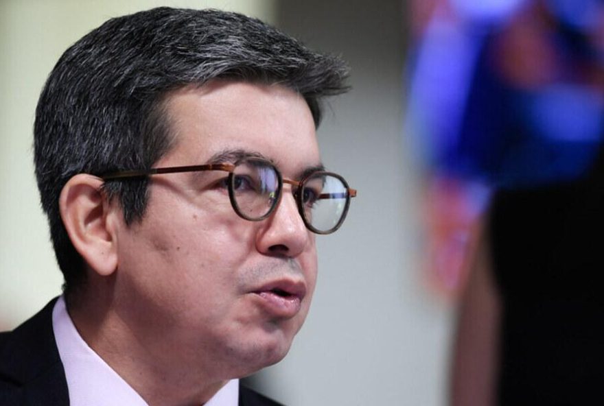 lula-busca-recompor-dialogo-com-alcolumbre-e-hugo-motta2C-afirma-randolfe-rodrigues lula-busca-recompor-dialogo-com-alcolumbre-e-hugo-motta2C-afirma-randolfe-rodrigues