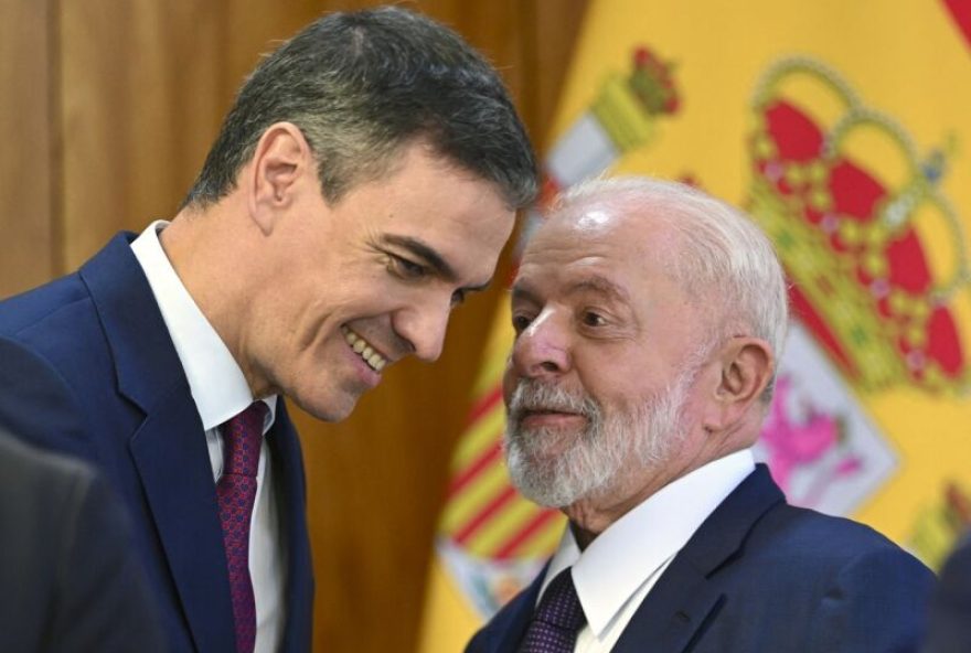 lula-conversa-com-sanchez-e-agradece-empenho-em-prol-da-aprovacao-do-acordo-mercosul-ue lula-conversa-com-sanchez-e-agradece-empenho-em-prol-da-aprovacao-do-acordo-mercosul-ue