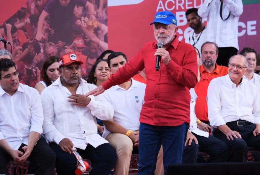 lula-critica-situacao-politica-do-brasil-e-destaca-necessidade-de-reforma-urgente3A-analise-do-evento-do-pt-em-salvador lula-critica-situacao-politica-do-brasil-e-destaca-necessidade-de-reforma-urgente3A-analise-do-evento-do-pt-em-salvador