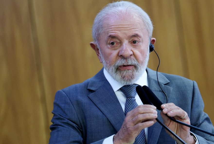 lula-critica-trump-e-defende-soberania-brasileira-em-discurso-na-une