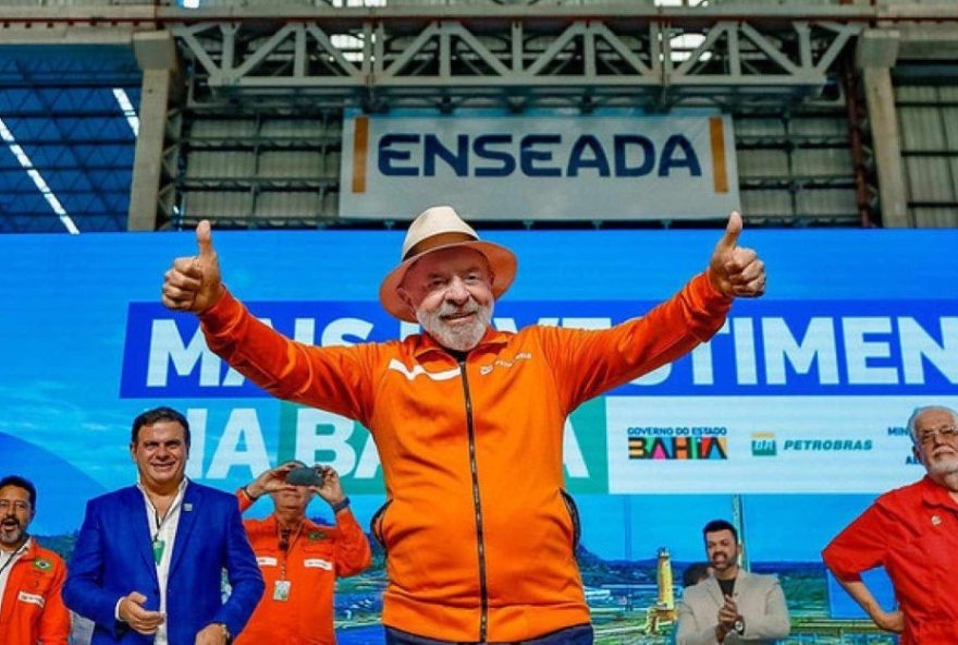 lula-critica-vira-latismo-e-diz-que-nao-vai-se-rastejar-aos-estados-unidos