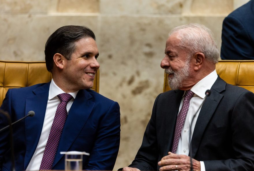 lula-demonstra-apoio-a-hugo-motta-durante-jantar-na-granja-do-torto lula-demonstra-apoio-a-hugo-motta-durante-jantar-na-granja-do-torto