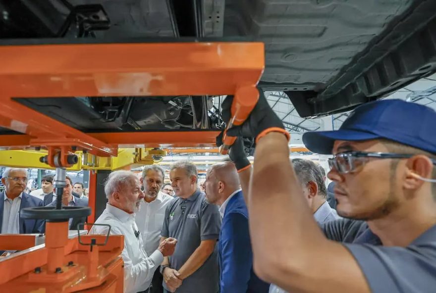 lula-destaca-relacao-entre-queda-da-pobreza2C-menor-inflacao-e-maiores-salarios