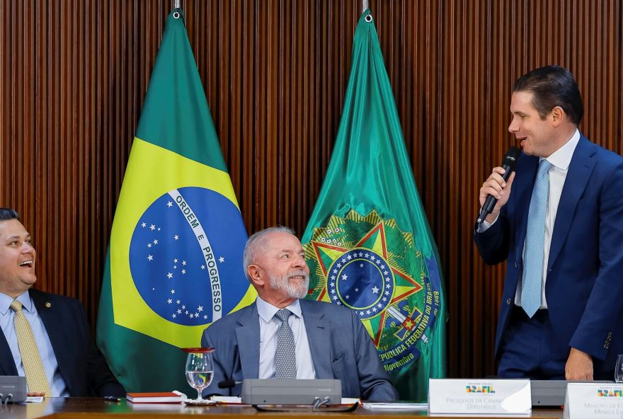 lula-discute-votacoes-em-almoco-com-motta-e-alcolumbre