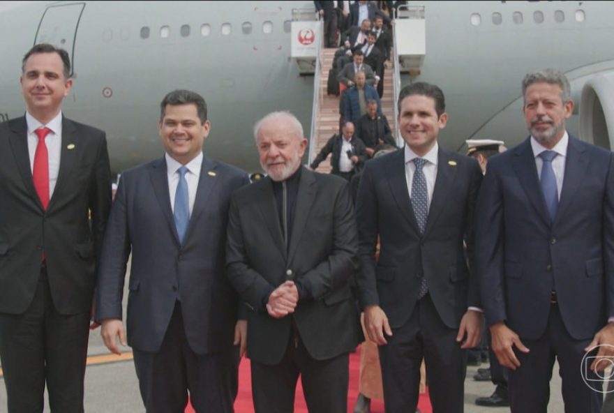 lula-e-alcolumbre-se-reaproximam-apos-crise-pela-indicacao-ao-stf lula-e-alcolumbre-se-reaproximam-apos-crise-pela-indicacao-ao-stf