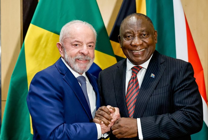 lula-e-cyril-ramaphosa-assinam-acordos-em-reuniao-bilateral-no-brasil lula-e-cyril-ramaphosa-assinam-acordos-em-reuniao-bilateral-no-brasil